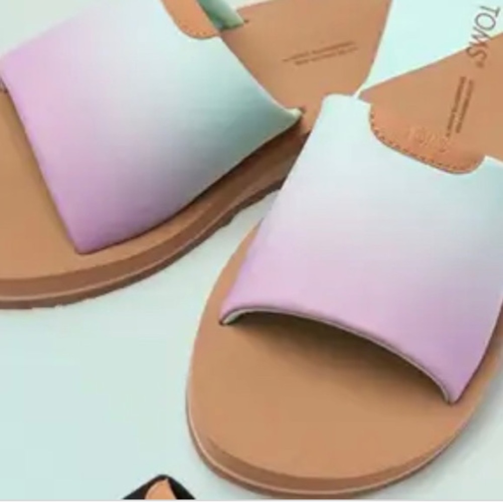 Toms earthwise Carley slip on sandal size W8 brand new never worn